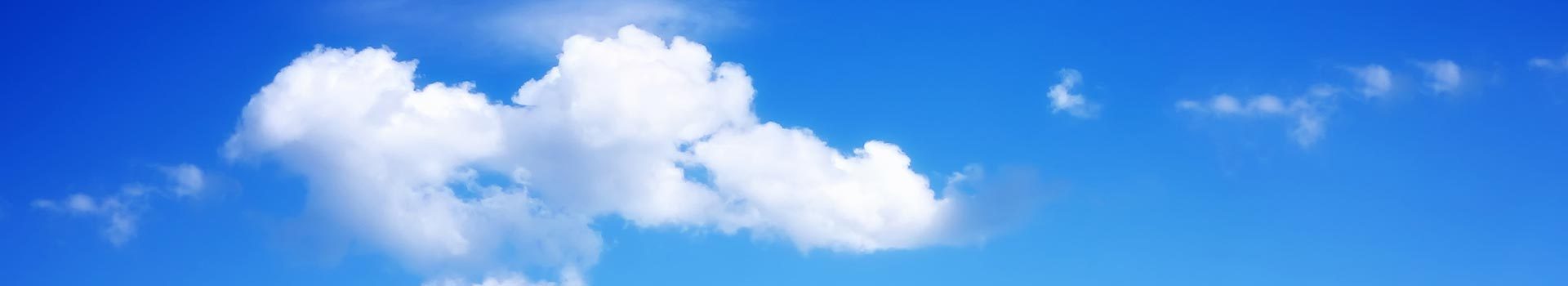 Wolken in reiner Luft stehen für Klimaschutz - mit Ökogas erreichbar